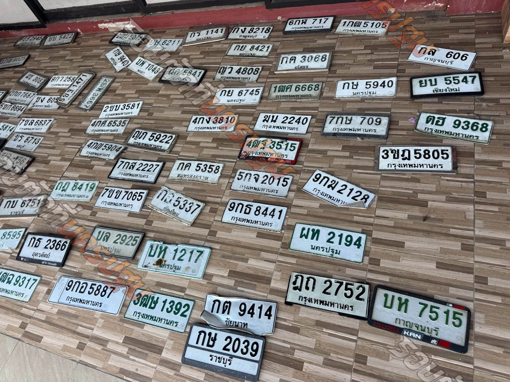 ภาพถ่ายจริงของป้าย 1ฒศ 6668