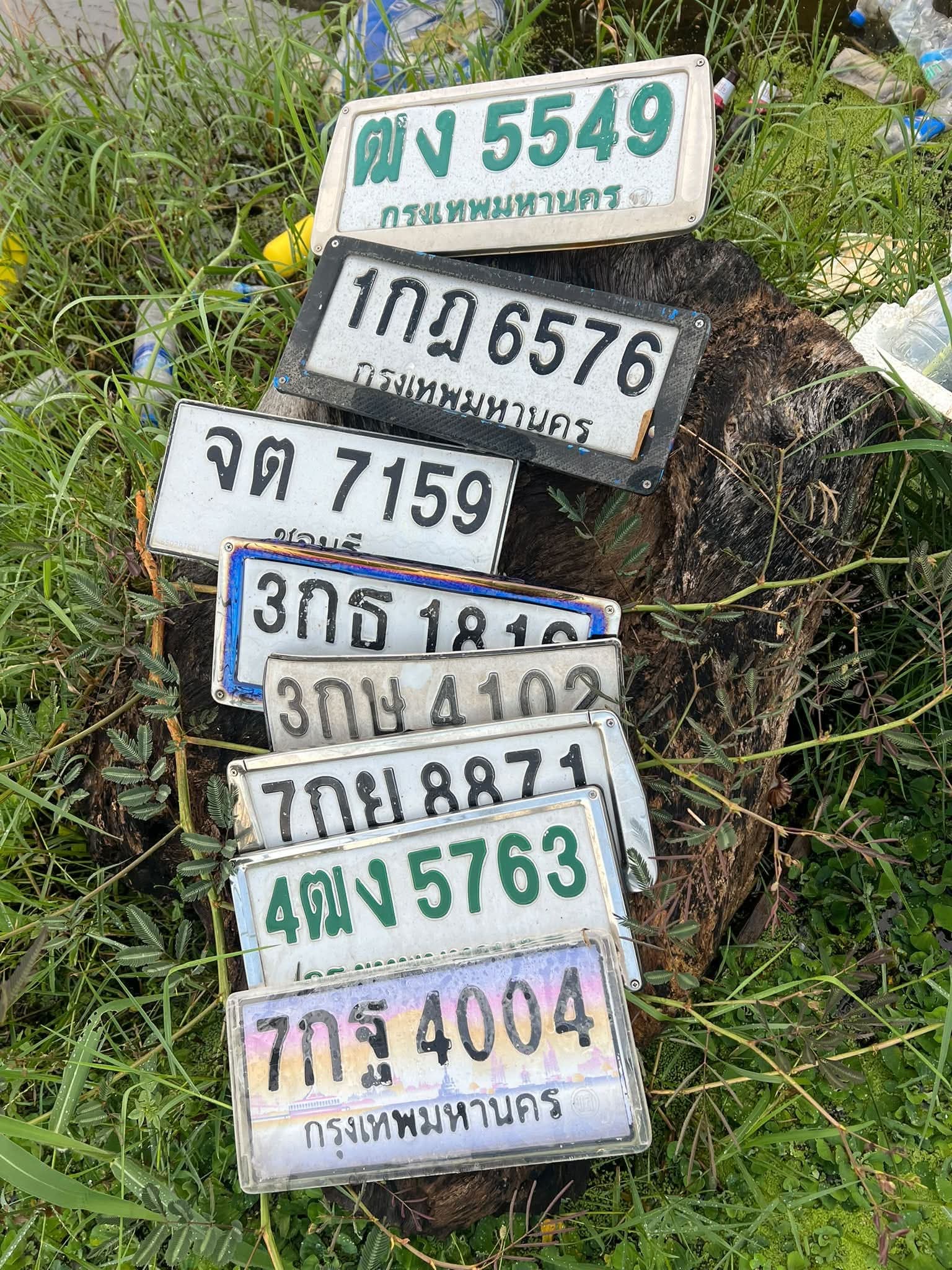 ภาพถ่ายจริงของป้าย 1กฎ 6576